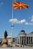 Plac Macedonia, maszt z flagą narodową