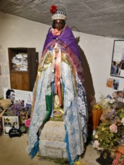 Figura Świętej Sary w Saintes-Maries-de-la-Mer