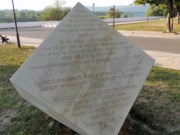 Obelisk upamiętniający żołnierzy Rzeczypospolitej, którzy zginęli w walkach o twierdzę w Sorokach
