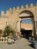 Stragany sprzedawców przy bramie Bab el-Tunis