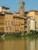 zdjęcia florencja - Domy nad Arno wzmocnione kamiennymi podporami